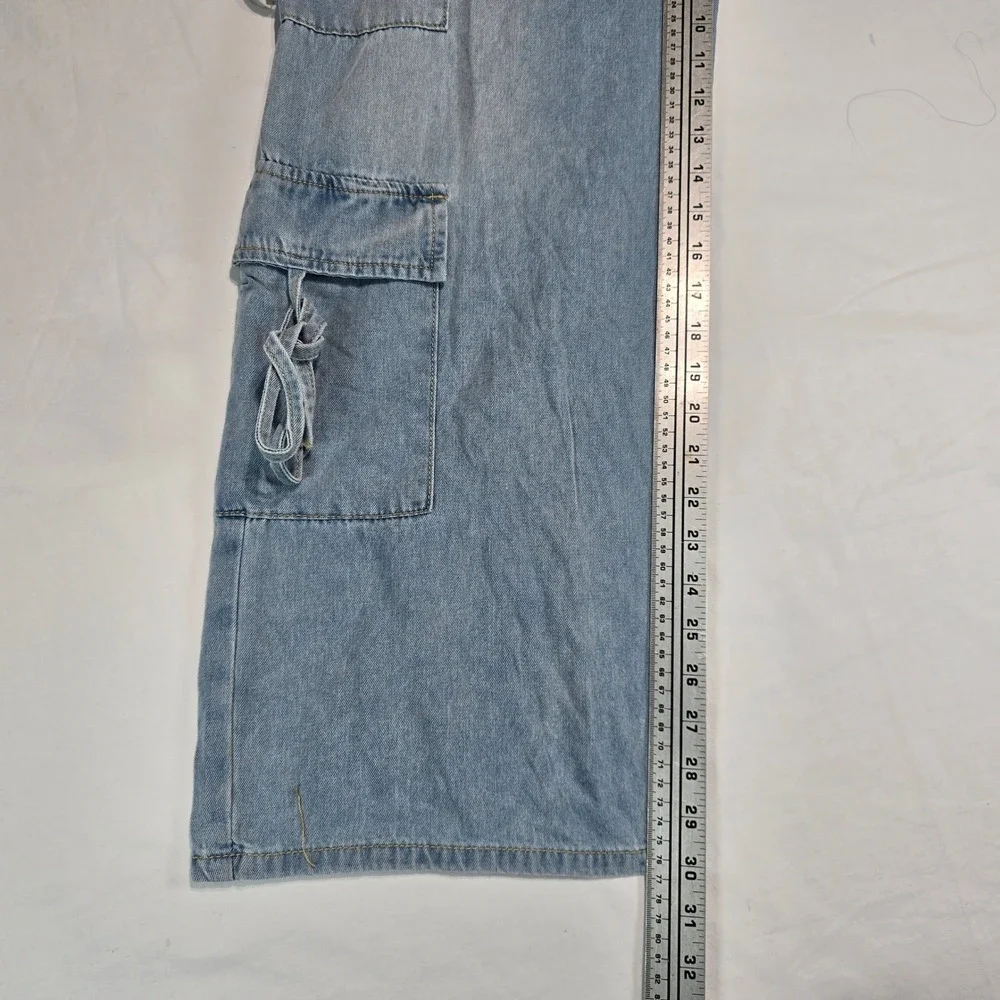 Zoe by Zoe + Phoebe High Rise Wide Leg Cargo Jeans Light Wash Blue Size 9 NWT